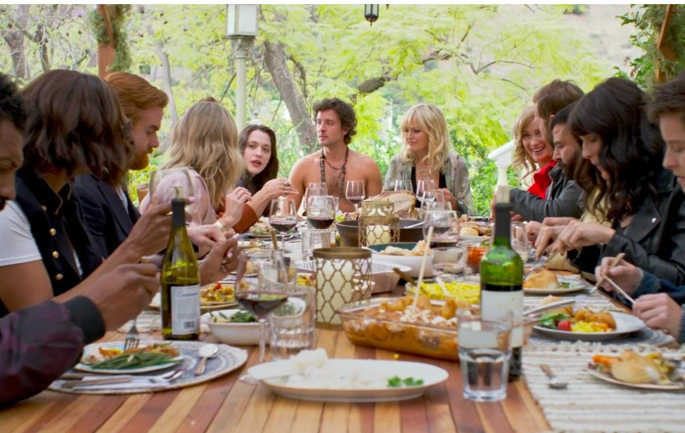 'Friendsgiving' Review: A Thanksgiving Buffet With No Main Course